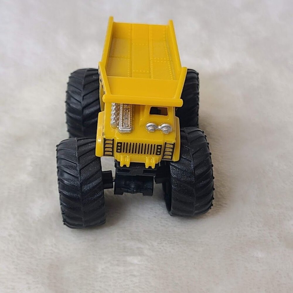 Hot Wheels Monster Trucks Gotta Dump Yellow Dump Truck Mattel - Picture 4 of 8